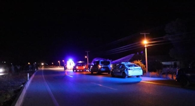 Araç evin bahçesine devrildi: 1 ölü, 2 yaralı