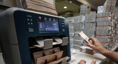 Bankacılık sektörünün kredi hacmi geriledi