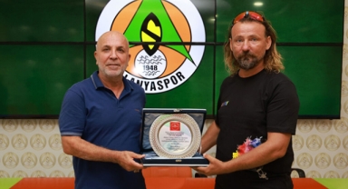Çavuşoğlu’na anlamlı ziyaret