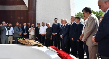Celal Bayar kabri başında anıldı