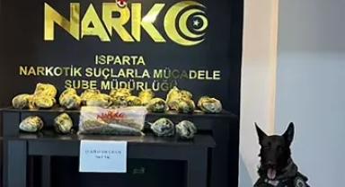 Esrarı lazer epilasyon cihazına saklamışlar!