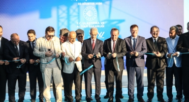 Feribot ve Deniz Uçağı İskelesi'nin açılış töreni