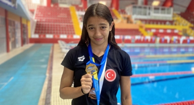 Genç milli yüzücüden 1 ayda 3 madalya
