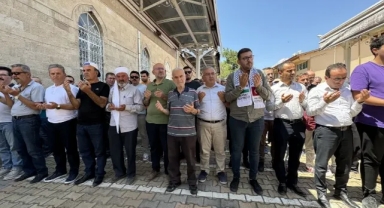 Heniyye için gıyabi cenaze namazı kılındı