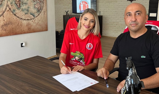 Kraliçe Akrep oldu 