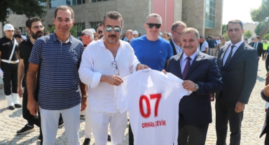Müdür Çevik, veda etti