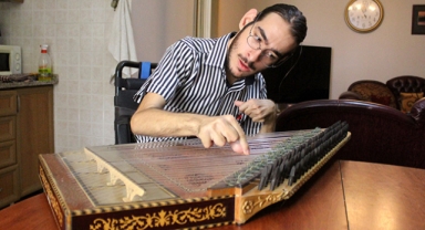 Musiki sayesinde hayata bağlandı