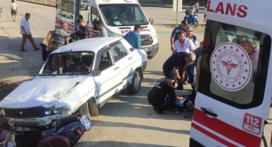 Otomobille motosiklet çarpıştı: 2 kişi yaralandı