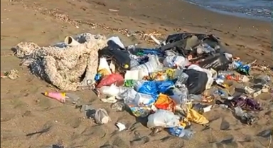 Phaselis'te çöp yığınları