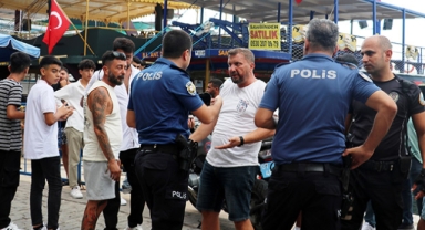 Tekne bastılar, 3 çalışanı yaraladılar
