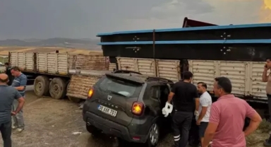 TIR ile otomobil çarpıştı: 6 yaralı