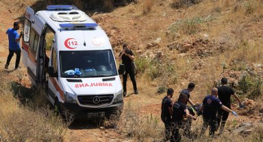 30 metrelik uçuruma yuvarlandı