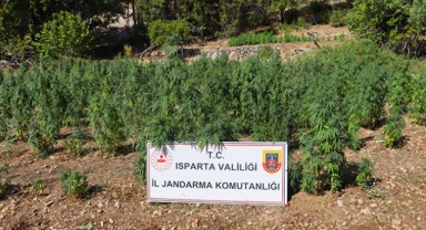 Uyuşturucu ticareti yapan şüphelilerden biri tutuklandı