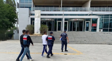 Aranan 2 firari yakalandı