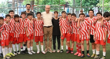 Çocuklar istedi, Kocagöz yaptı