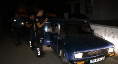 Ehliyetsiz yakalandı, ağlamaya başladı