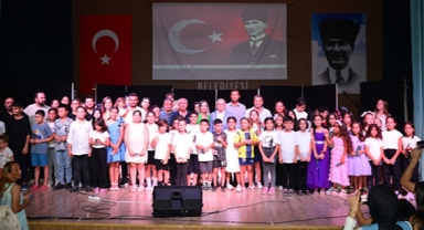 Gençlik Şöleni'nde öğrencilerden performans