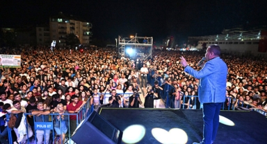 Haluk Levent coşturdu