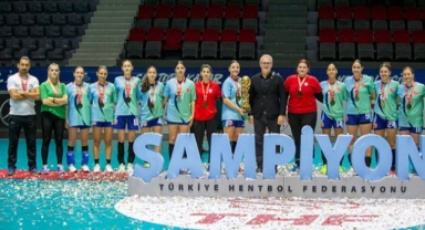 İlk maç İzmir’de