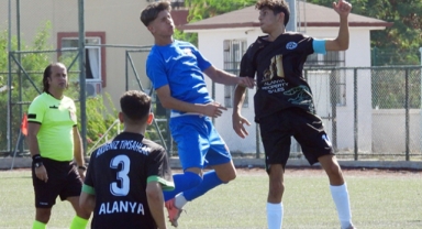 Kepez U18, farklı galibiyetle zirvede