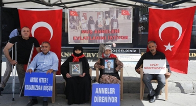 Muşlu ailelerin evlat nöbeti sürüyor