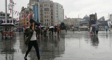 Sağanak geçişleri hayatı olumsuz etkiledi