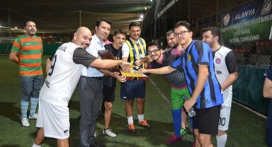 Alanya’da anlamlı futbol turnuvası