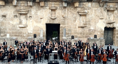 Aspendos'ta 'Hollywood' gecesi