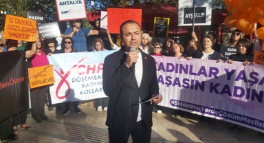 Balonlu protesto