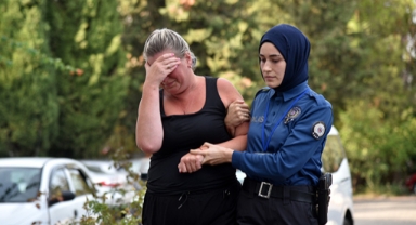 Bebeği klozete atan kadının annesi adliyede
