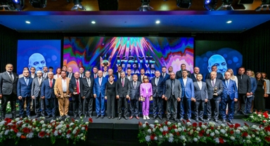 Ekonominin öncüleri ödüllerini aldı