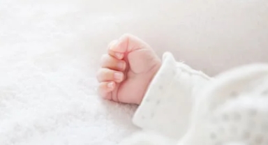 Havalimanı tuvaletinde yeni doğan bebek bulundu