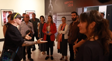 Jüri, Mercan Dede'nin sergisinde