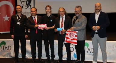 KONYSİAD'tan öğrencilere ödül