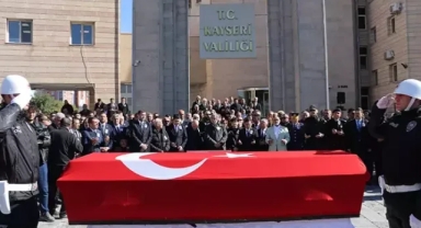 Milli Savunma eski Bakanı Çakmakoğlu son yolculuğuna uğurlandı