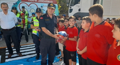 Öğrencilere trafik eğitimi