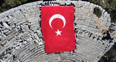 Öğretmenlerden ‘saygı’ yürüyüşü 