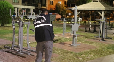 Parkta havaya ateş açtı