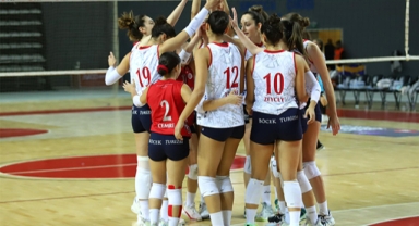 Voleybolda perde açılıyor