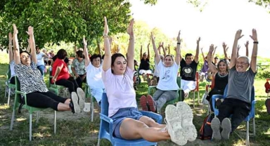 Muratpaşa’dan yaşlılar için yoga etkinliği