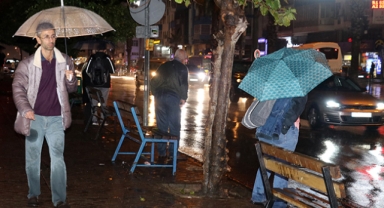 Antalya'da sağanak yağış