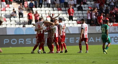 Antalyaspor'dan müthiş galibiyet