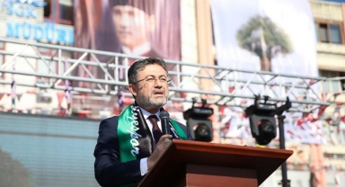 Bakan Yumaklı: Zeytin ve zeytinyağı rekoltesi bekliyoruz