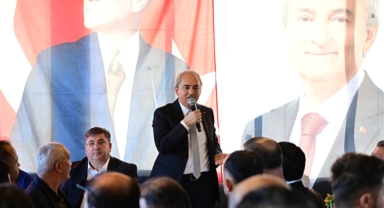 Başkan Kocagöz berber esnafı ile bir araya geldi