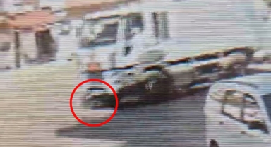 Bisikletli çocuk çöp kamyonunun altında kaldı