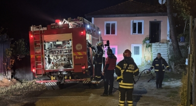 Ev yangını panik yarattı