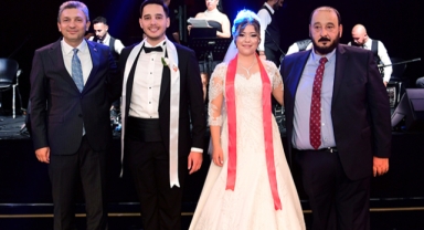 Görkemli düğün!