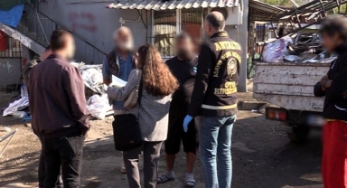 Hırsızlık eşyaları satanlara operasyon