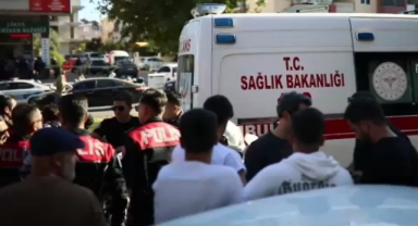 Kavgayı ayırmaya çalışırken vuruldu