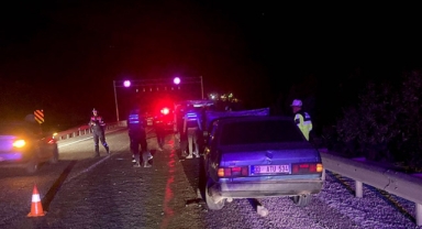Kaza 2 kişi öldü, 2'si ağır 4 kişi yaralandı